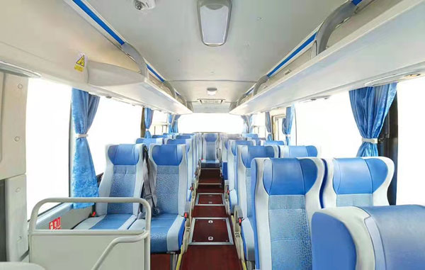 1681919460386923.jpg 上海大巴租賃