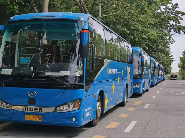 1682522964621159.jpg 班車(chē)租賃